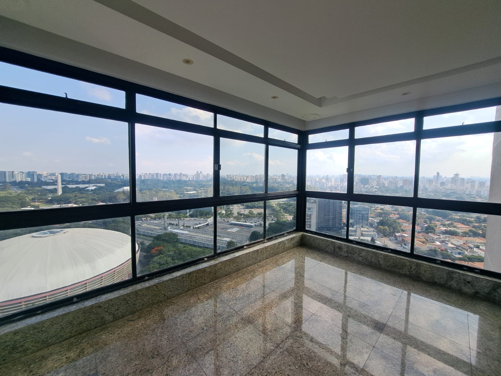 Apartamento - Locação na Paraiso próximo ao Parque do Ibirapuera com linda vista