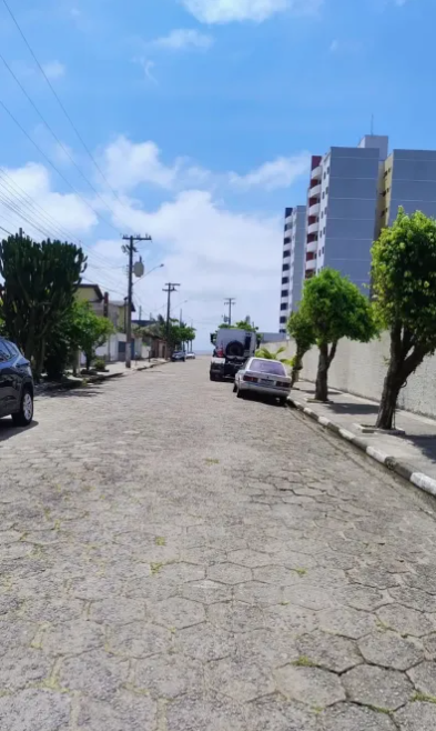 Sobrado no Guarda Civil — Itanhaém 4